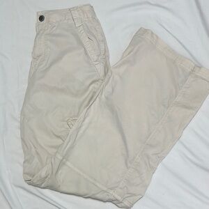 3/$75 American eagle cream cargo pants size 4 long